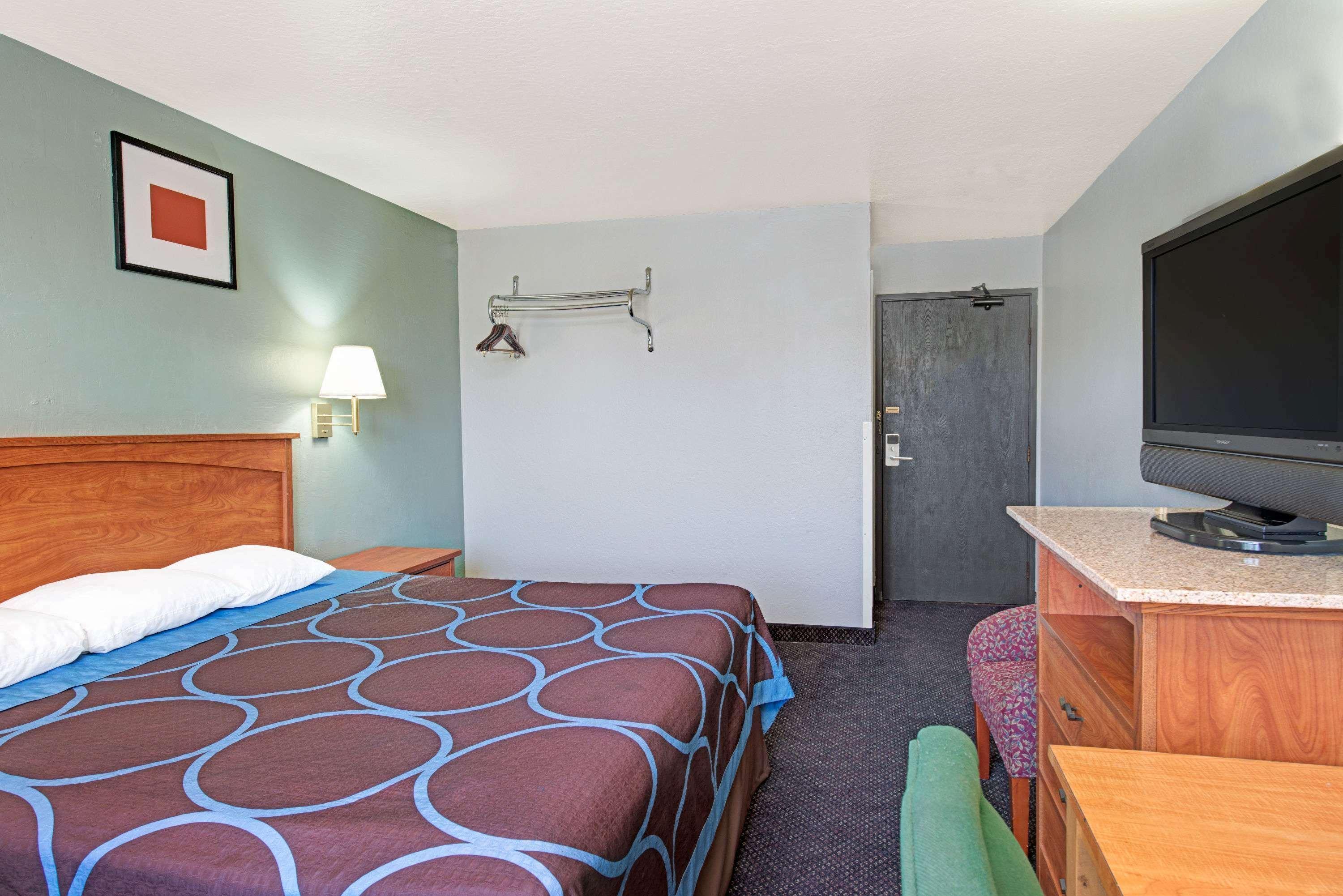 Super 8 By Wyndham Sacramento/Florin Rd Otel Freeport Dış mekan fotoğraf