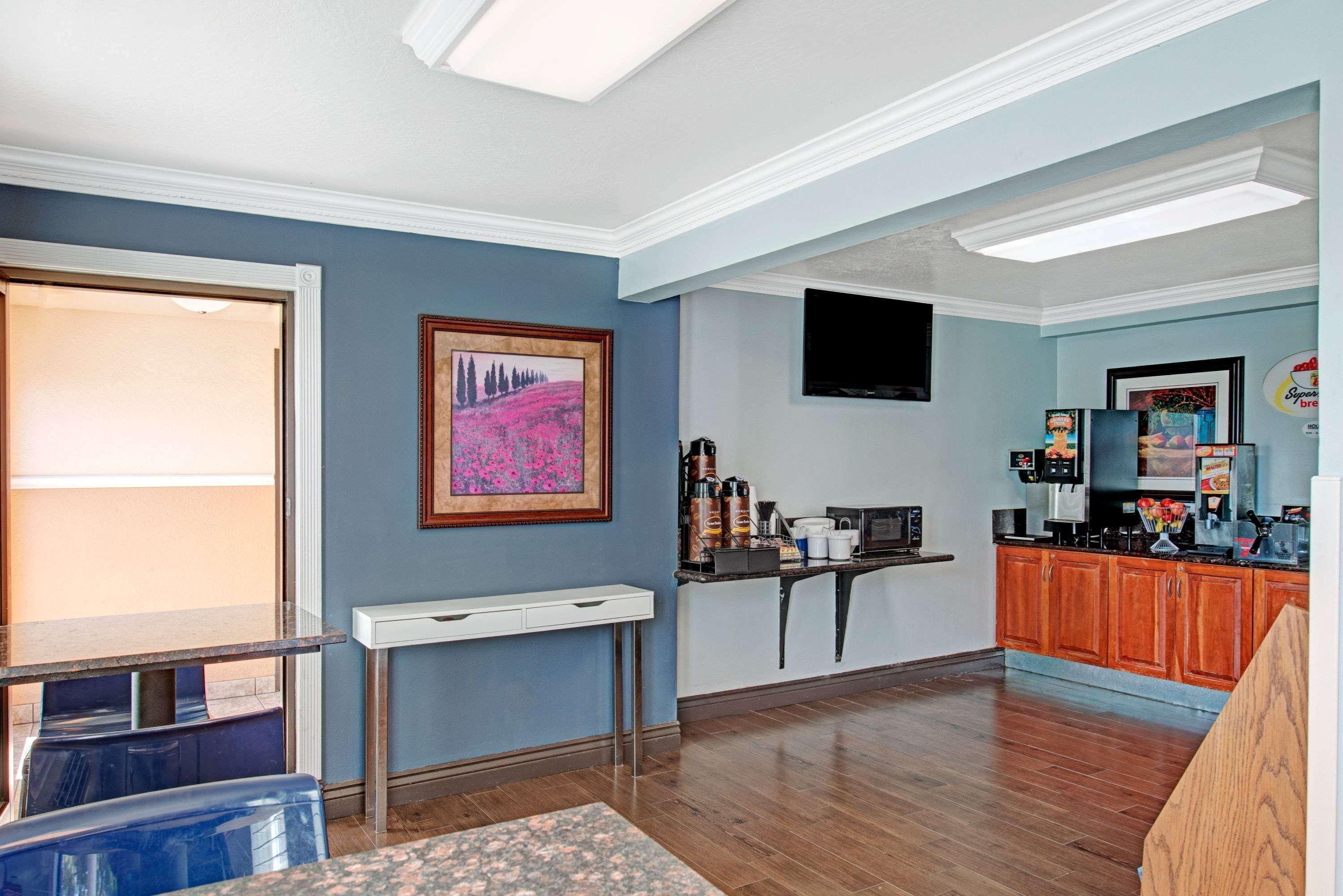 Super 8 By Wyndham Sacramento/Florin Rd Otel Freeport Dış mekan fotoğraf