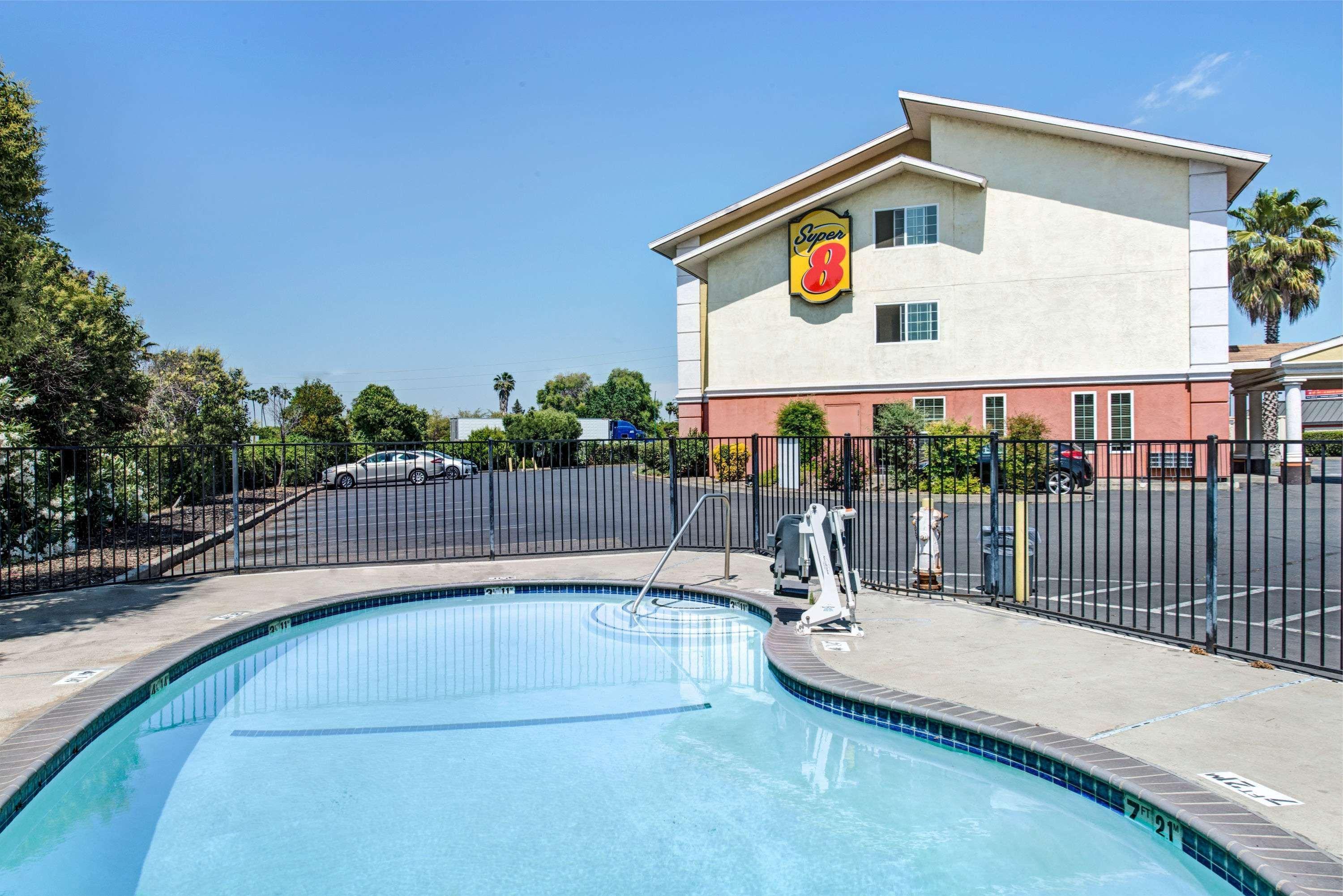 Super 8 By Wyndham Sacramento/Florin Rd Otel Freeport Dış mekan fotoğraf