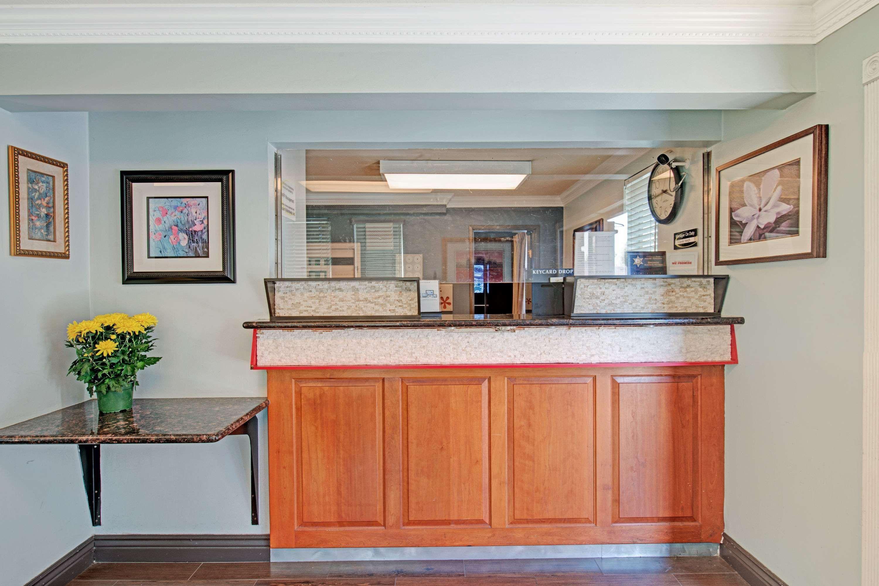 Super 8 By Wyndham Sacramento/Florin Rd Otel Freeport Dış mekan fotoğraf