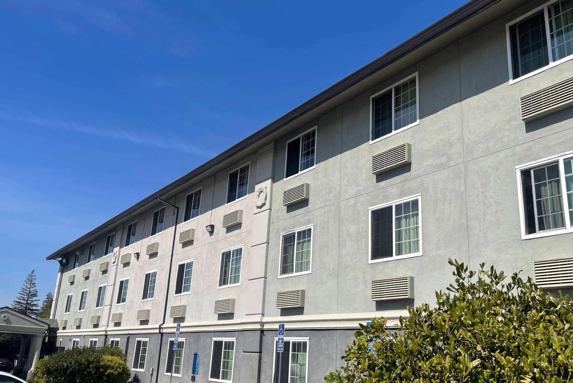 Super 8 By Wyndham Sacramento/Florin Rd Otel Freeport Dış mekan fotoğraf