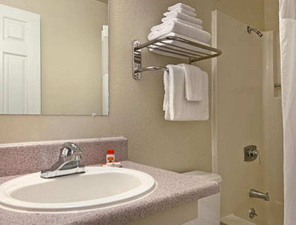 Super 8 By Wyndham Sacramento/Florin Rd Otel Freeport Oda fotoğraf