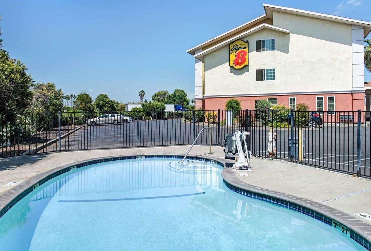 Super 8 By Wyndham Sacramento/Florin Rd Otel Freeport Dış mekan fotoğraf